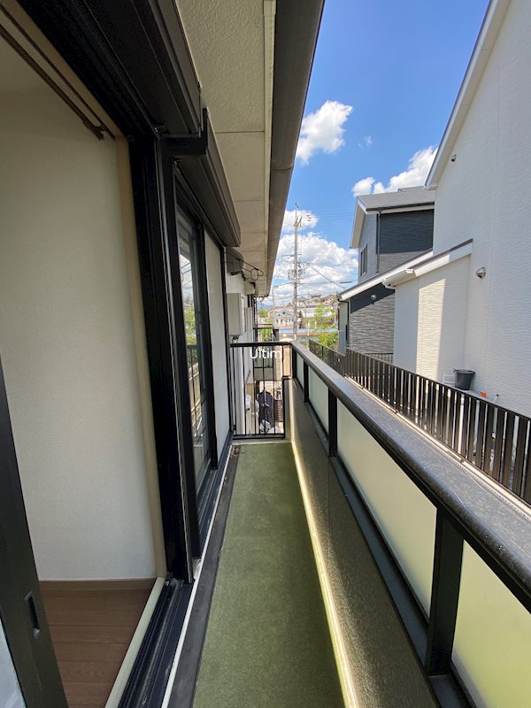 バルコニー　※別のお部屋の写真です