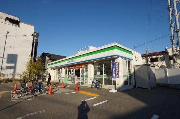 コンビニ　ファミリーマート立花東店（コンビニ）まで608m