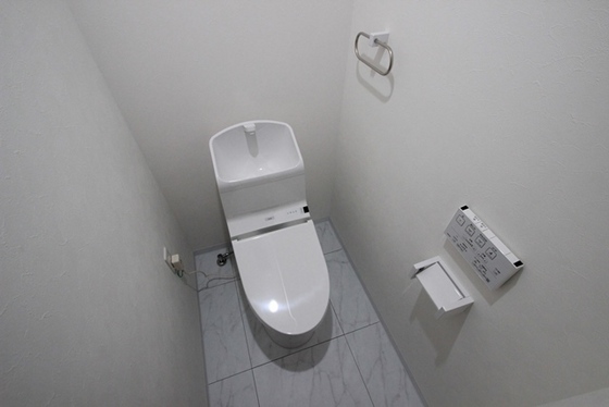 トイレ　※別部屋の写真です