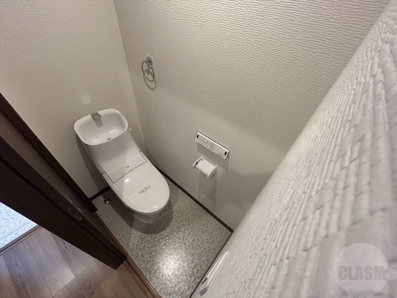 トイレ　温水洗浄便座トイレ