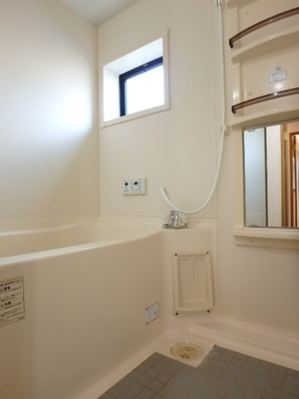 バス・シャワールーム　図面と現状に相違がある場合には現状を優先