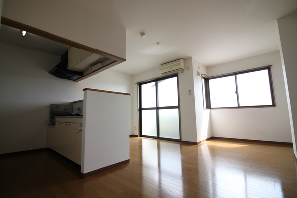 居室・リビング　広い洋室南向き（＾＾