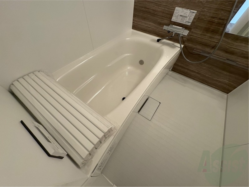 バス・シャワールーム　お風呂になります。一日の疲れを癒してくださいね。