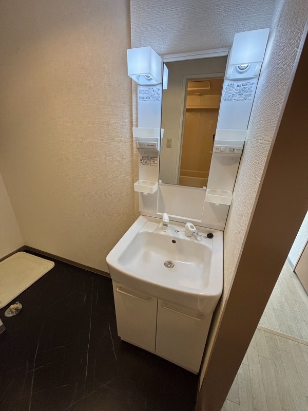 洗面設備　広々脱衣所