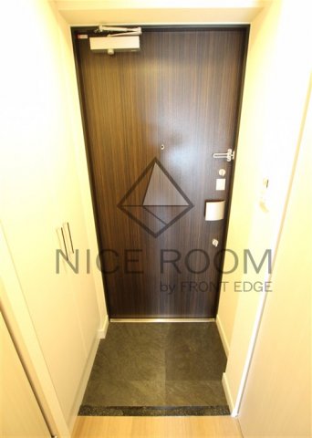 玄関　プレサンス谷町七丁目II　玄関