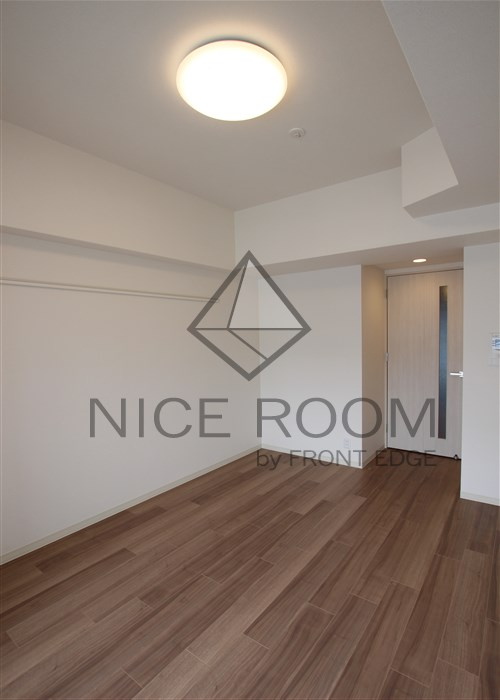 居室・リビング　プレサンス谷町七丁目II　洋室