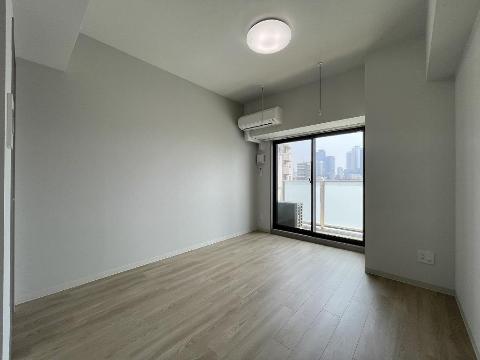 居室・リビング　室内