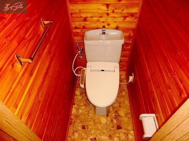 トイレ　ウォシュレット付き