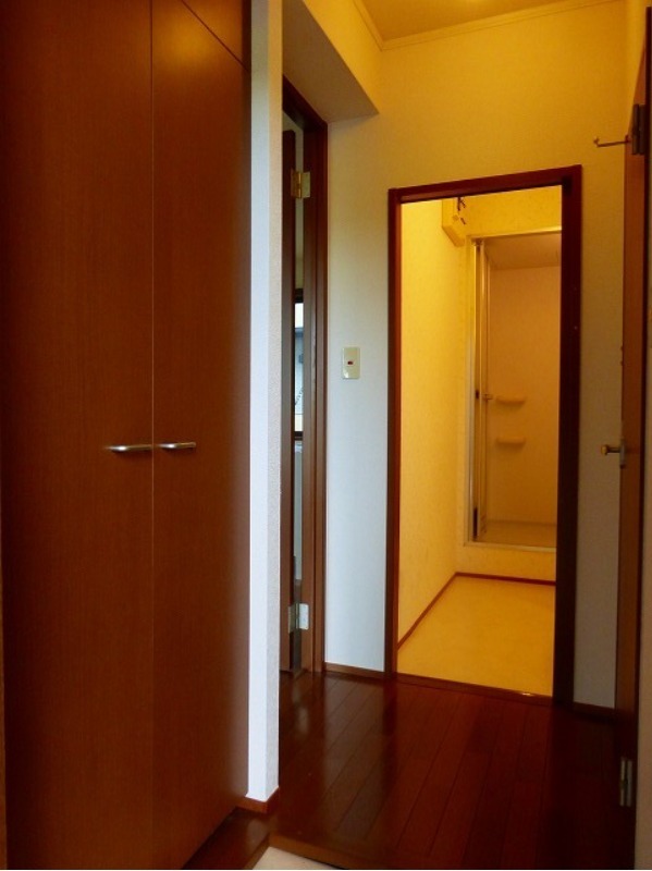 玄関　図面と現状に相違がある場合には現状を優先