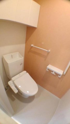 トイレ　清潔感のあるトイレです