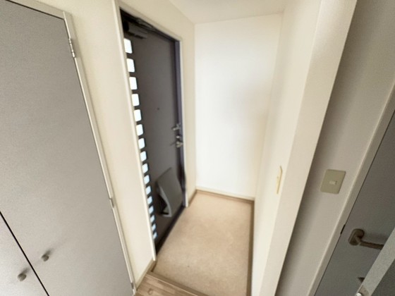 玄関　※別部屋の写真です