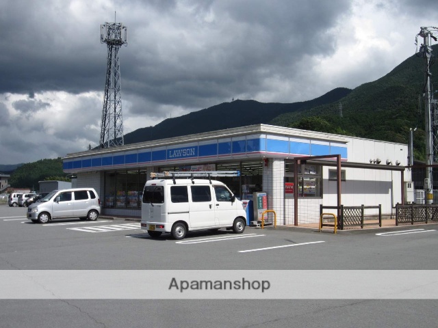 コンビニ　ローソン新谷室戸店（コンビニ）まで550m