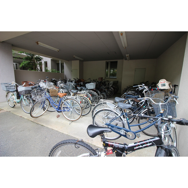 駐車場　駐輪場