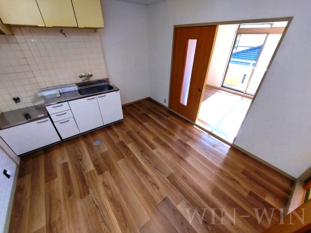 居室・リビング　イメージ（同建物内別部屋の写真です）