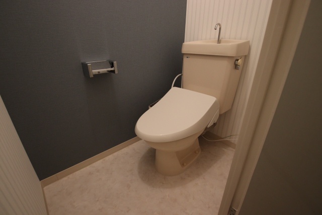 トイレ　※別号室の参考写真、現況優先です※