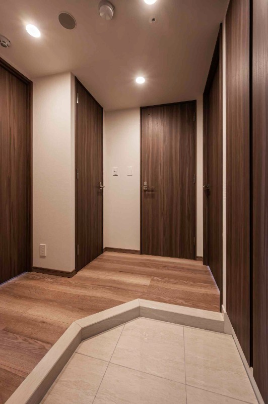 玄関　※別部屋参考写真