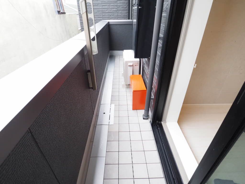 バルコニー　バルコニー