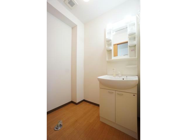 洗面設備　洗濯機付き