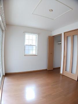 居室・リビング　室内