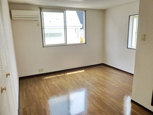 居室・リビング　★２面採光★