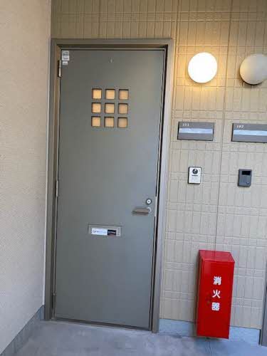 エントランス　ルミエール松縄 Ｂ棟 B0101号-13