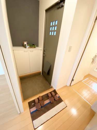 玄関　ルミエール松縄 Ｂ棟 B0101号-7