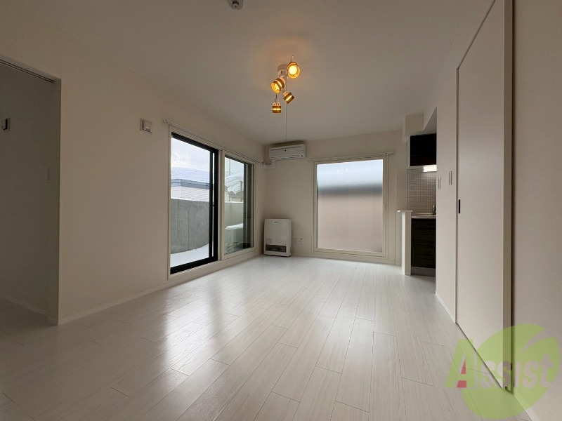 居室・リビング　広々としたリビングですね。使い勝手がよさそうですね！