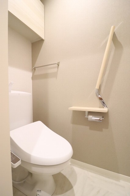 トイレ　洗浄便座付き