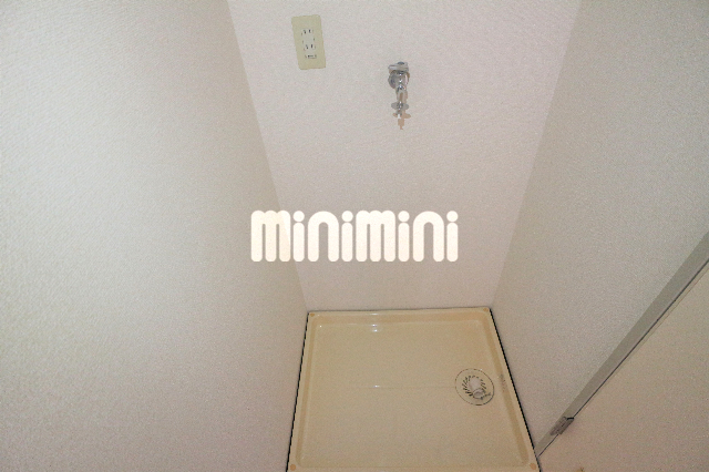 その他　大きめの洗濯機が入りそうですね