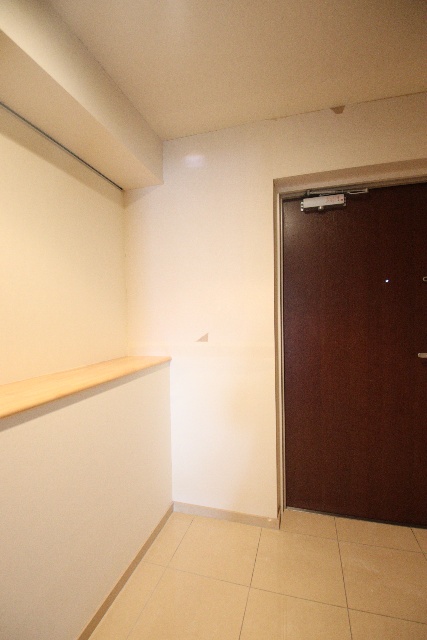 玄関　※別室の参考写真の為、現況優先です。