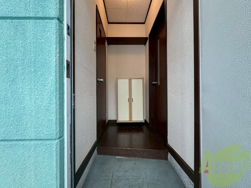 玄関　玄関の様子です。明るい印象ですね。気分もあがりそう。