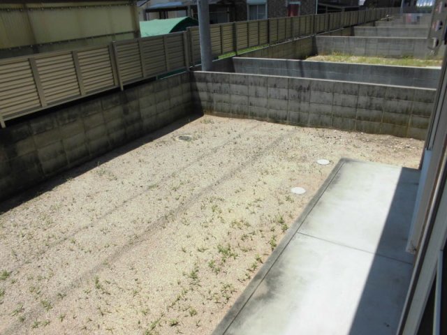 バルコニー　庭