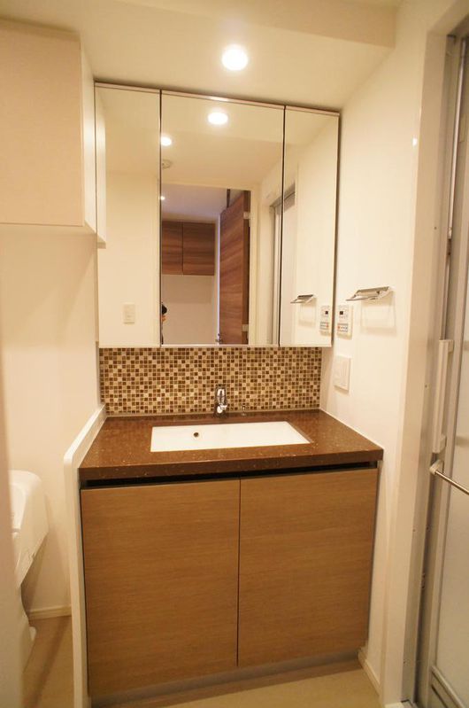 洗面設備　※別部屋の参考写真です。