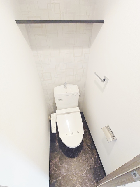 トイレ　暖房便座付きシャワートイレ