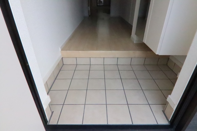 玄関　※別室の参考写真の為、現況優先です。