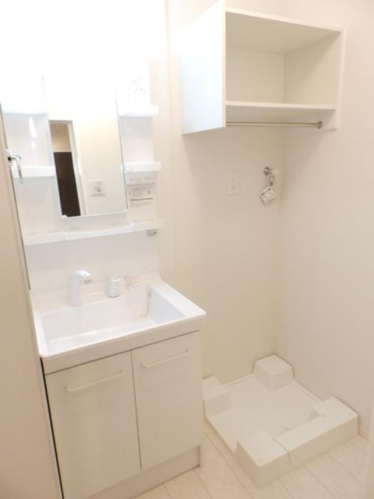 洗面設備　洗髪洗面化粧台・室内洗濯機置き場