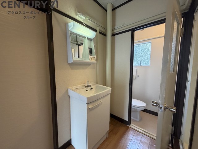 洗面設備　独立洗面台付き！