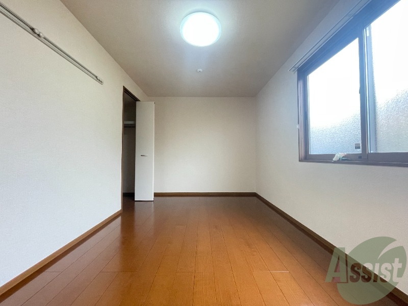 その他部屋・スペース　寝室になりそうな洋室です。広くて使いやすそうですね。