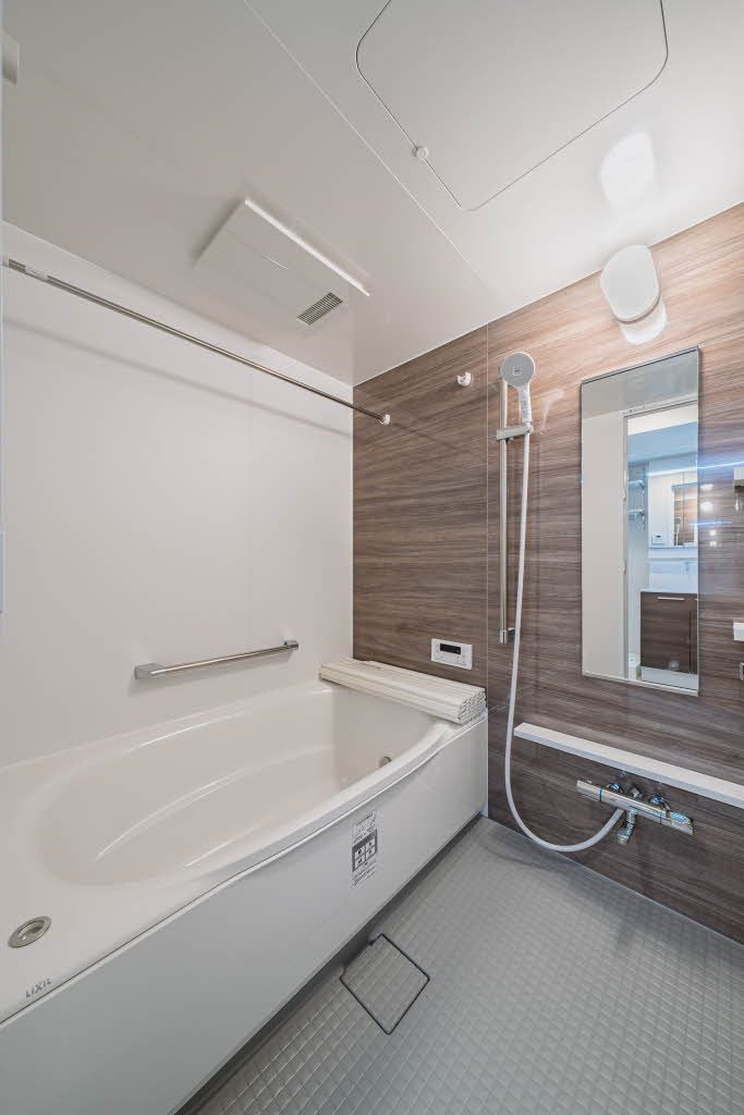 バス・シャワールーム　バスルーム