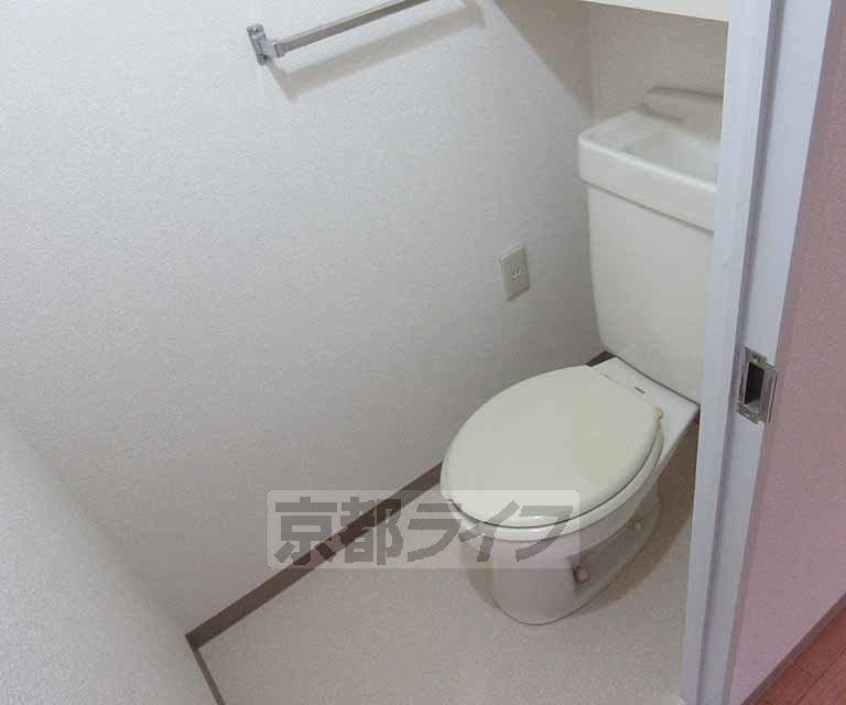 トイレ　清潔感のあるトイレです