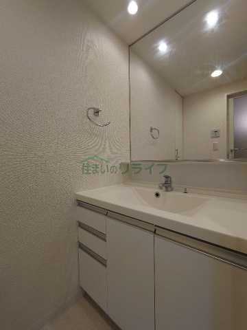 洗面設備　別のお部屋の参考写真になります。