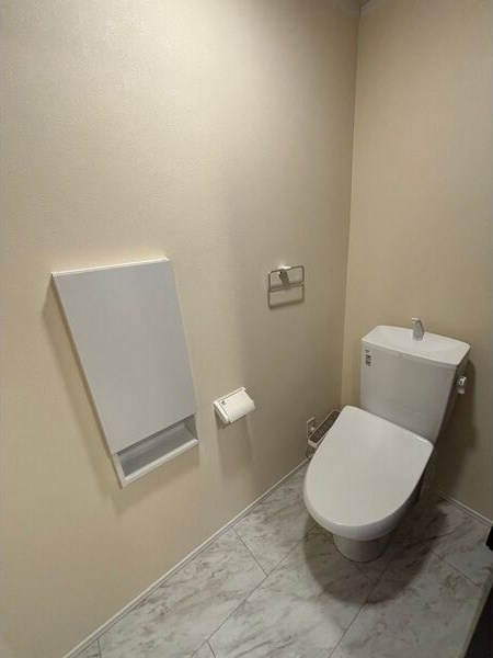 トイレ　※同棟同型内観写真、現状優先となります。