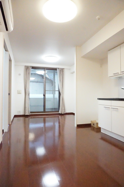 居室・リビング　※家具は賃貸に含みません