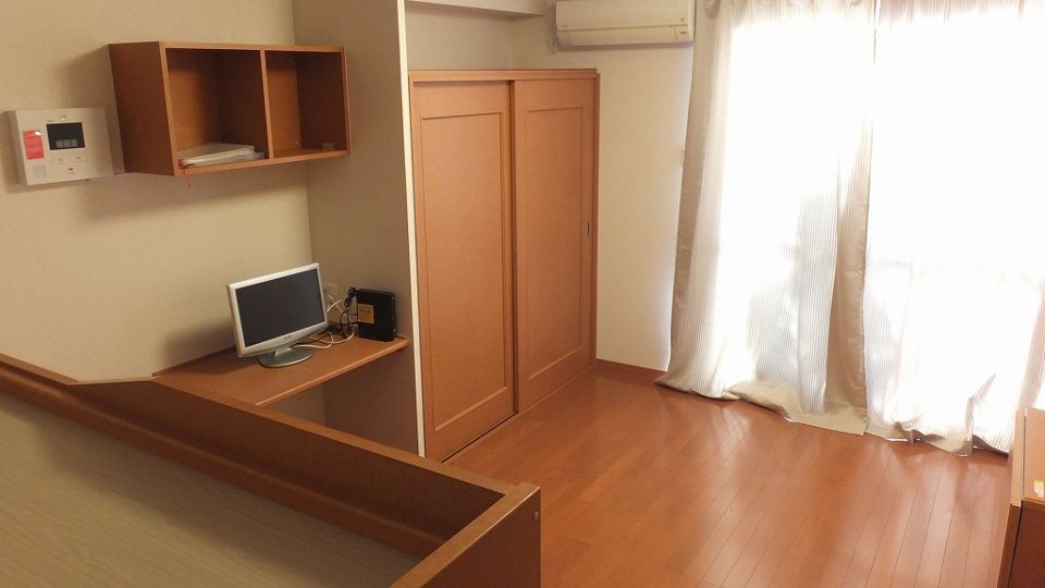 居室・リビング　家具家電設置済みです。