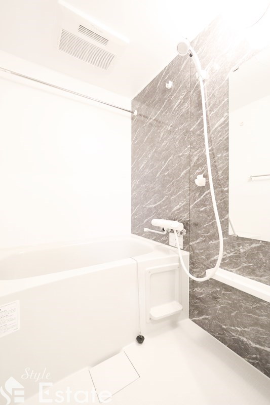 バス・シャワールーム　バスルーム