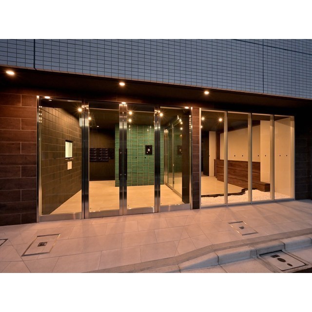 エントランス　建物の内部です