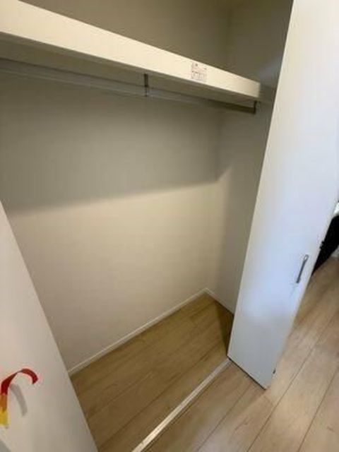 収納　パイプハンガー付き☆畳まず衣類を掛けることができます♪