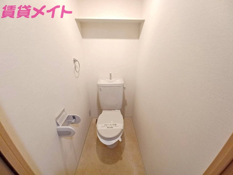 トイレ　別部屋参考写真です。