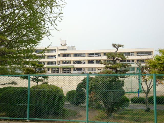 小学校　市立土田小学校（小学校）まで2000m