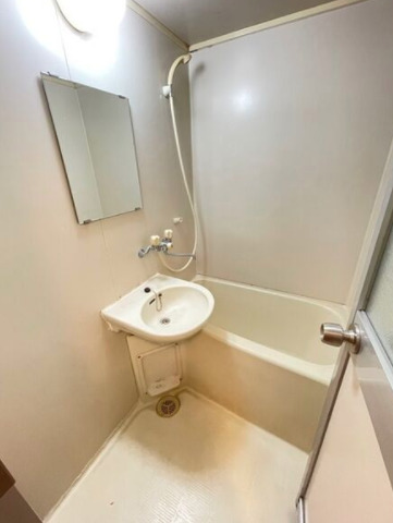 バス・シャワールーム　日々の暮らしに欠かせないお風呂です